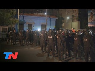 Así fueron las corridas y los incidentes frente a la Embajada de Venezuela