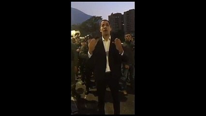 Guaidó diz que tem apoio de militares