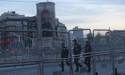 Taksim’e girişler kapatıldı