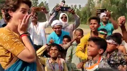 Priyanka Gandhi के सामने बच्चों ने जब PM Modi को बोले अपशब्द, फिर क्या हुआ ? | वनइंडिया हिंदी