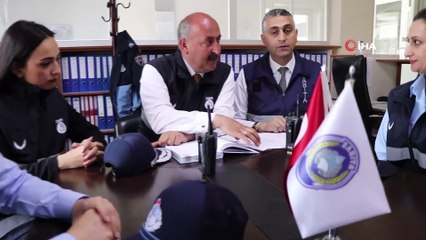 Zabıta kıyafetli belediye başkanı denetim yaptı