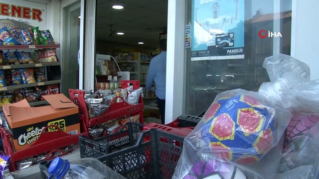 Evleri mühürlenen mahalle sakinleri isyan etti