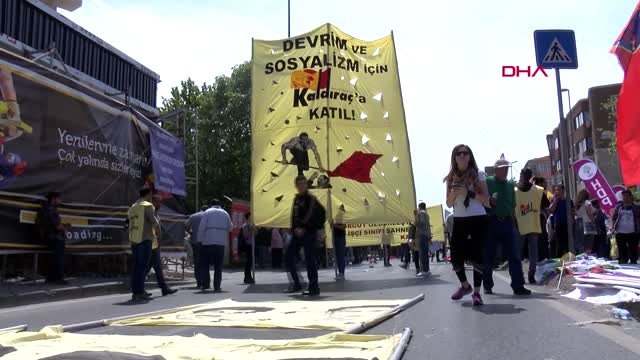 İstanbul- Bakırköydeki Miting Alanına Grupların Yürüyüşü Başladı