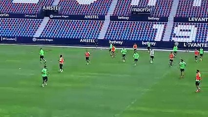 Morales no entrena con el Levante a tres día del partido ante el Rayo