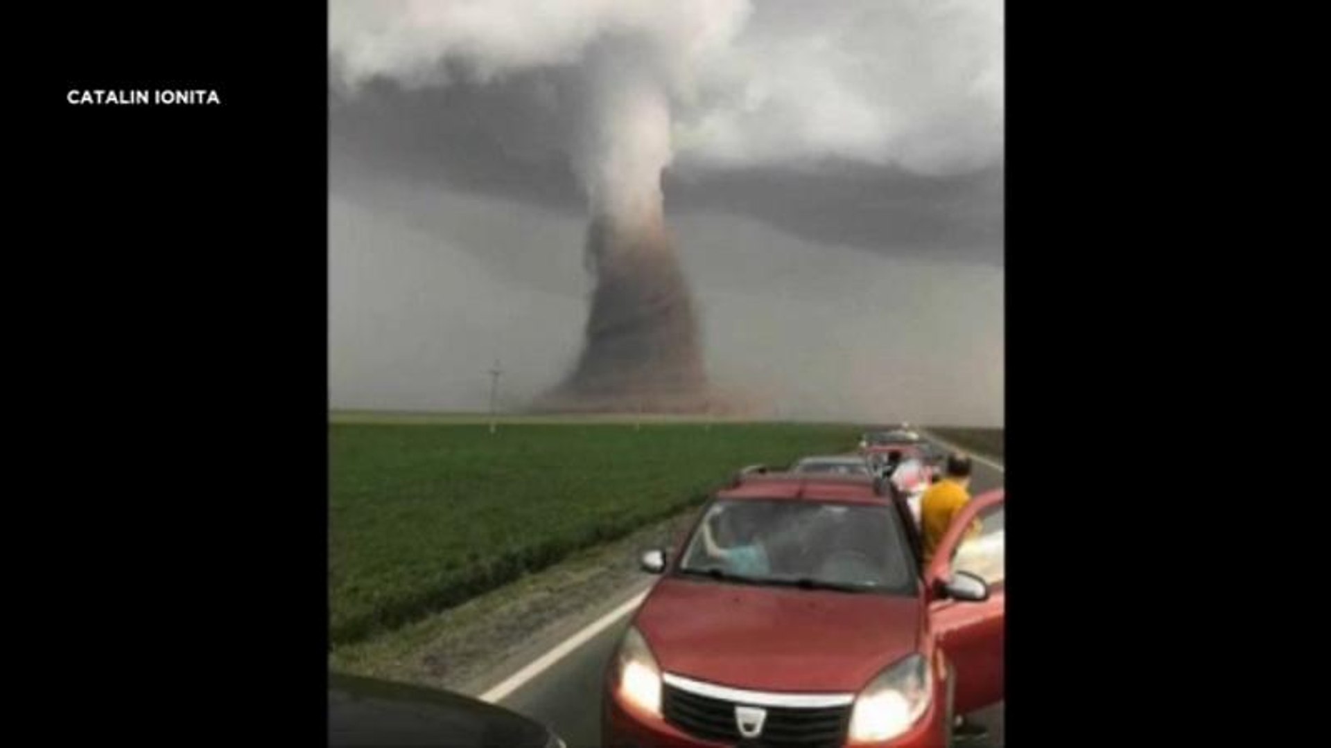⁣Торнадо-гигант над Румынией