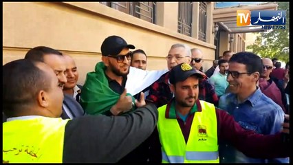 "توفيق ديزاد" يشارك في مسيرة دعم الجيش في الجلفة