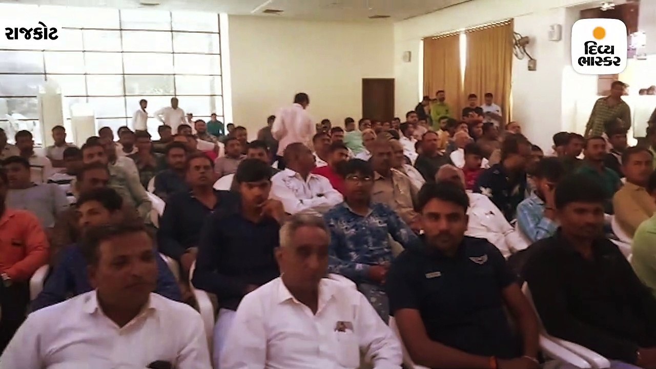 અનામત આંદોલન અંગે મતભેદ, હાર્દિક-નરેશના મતે આંદ...