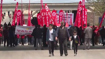 1 Mayıs Etkinliği - Anadolu Meydanı'na Gelen Gruplar (2)