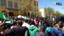 مواطنو الجلفة في مسيرة داعمة للجيش تحت شعار..