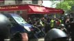 Paris'teki 1 Mayıs eylemlerinde Sarı Yelekler'e müdahale