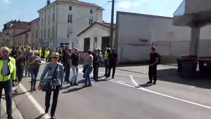 Les gilets jaunes manifestent au centre-ville d’Epinal
