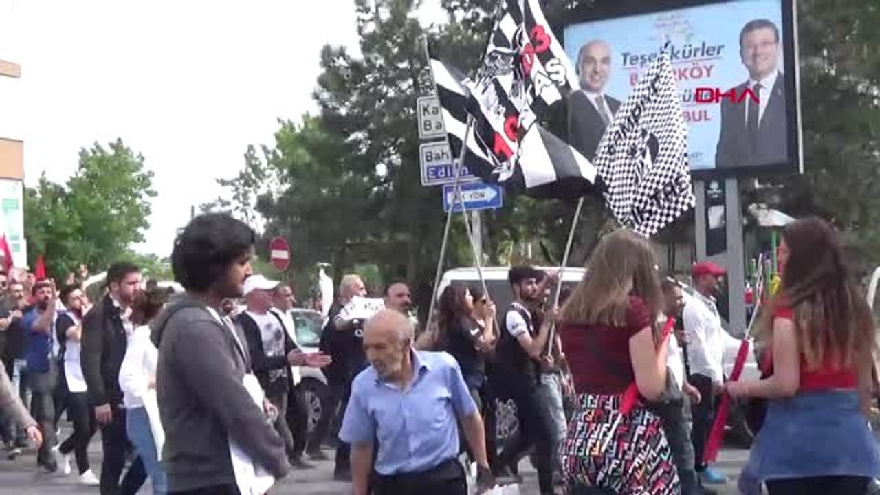 İstanbul-Miting Alanından Dağılmalar Metrobüs Yoğunluğuna Neden Oldu