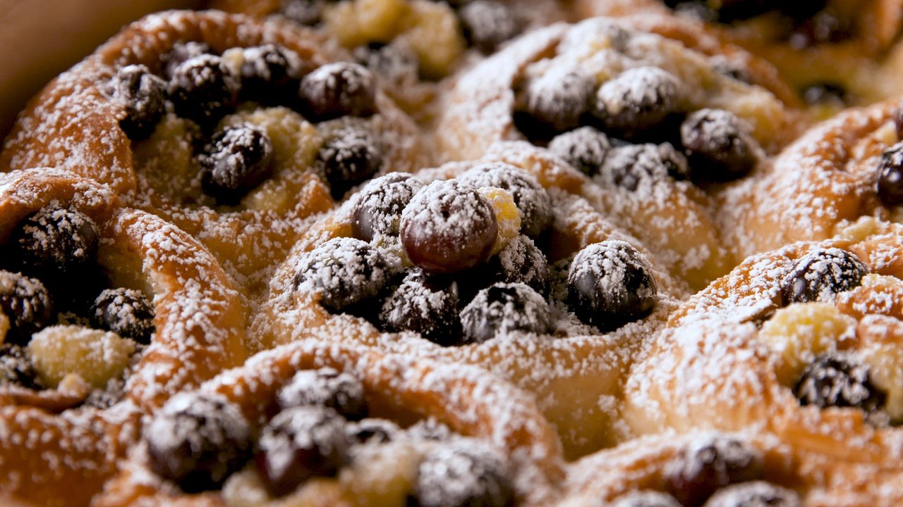 This Slider Bun Hack Makes The Best Bread Pudding EVER