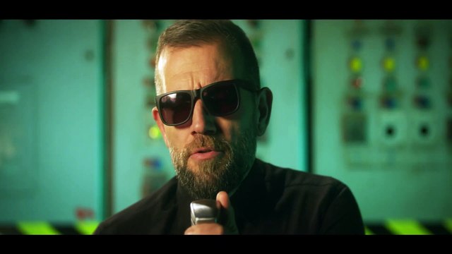 Hasan Özdemir - Yürüyorum Dikenlerin Üstünde