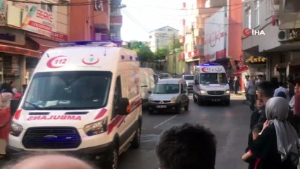İstanbul'da korku dolu anlar, 20 kişi yangında mahsur kaldı