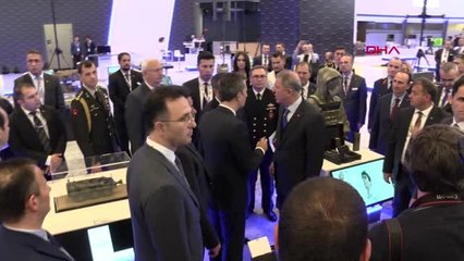 Hulusi Akar 'Uluslararası Savunma Sanayi Fuarı'nı Ziyaret Etti