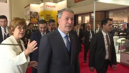 Bakan Akar, Idef'19 Stantlarını Ziyaret Etti