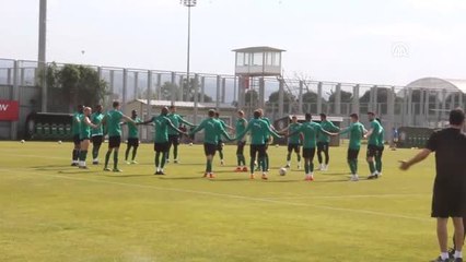 Mesut Bakkal Takımına Güveniyor