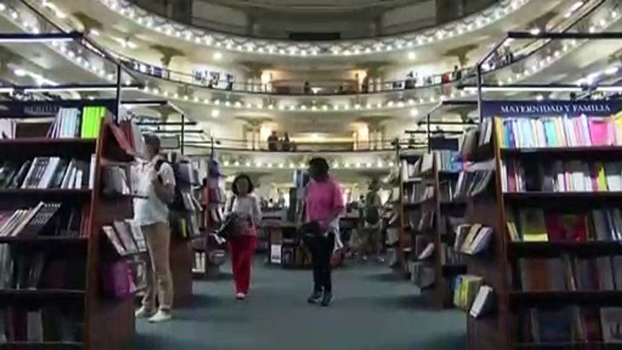 Carlos Erik Malpica Flores te presenta una majestuosa biblioteca en el centro de Río