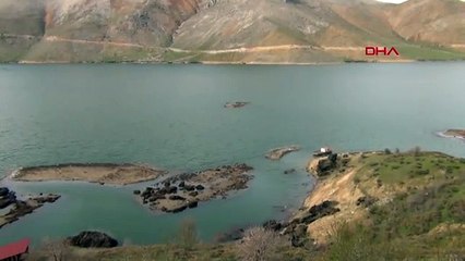 Su debisi yükseldi, adalar yüzmeye başladı