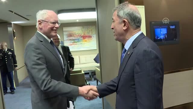 Bakan Akar, ABD'nin Suriye Özel Temsilcisi Jeffrey ile Görüştü