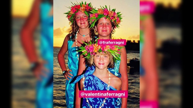 Chiara Ferragni y Fedez se bañan entre tiburones y rayas