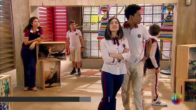 Luca Tuber expõe Mirela na escola | As Aventuras de Poliana