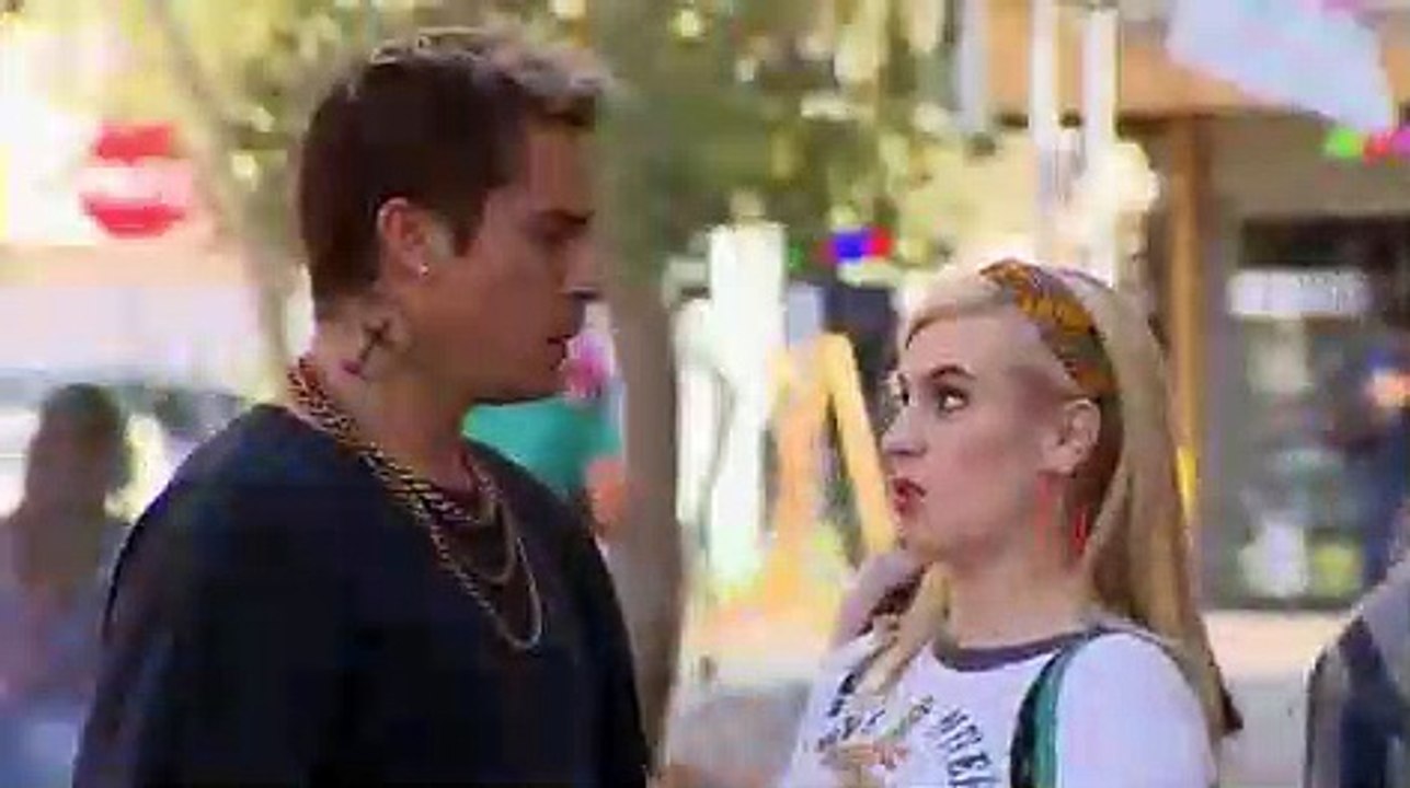 96 La Reina de Franklin_clip1