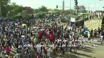 تظاهرة حاشدة في الخرطوم مع استمرار الخلاف حول تركيبة المجلس الحاكم