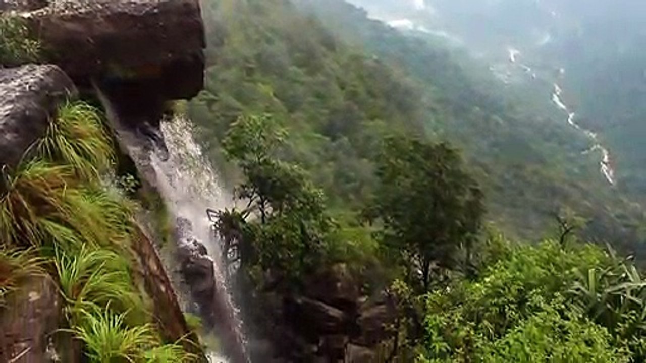 SPECTACULAR WATERFALLS & LIVING ROOT BRIDGES IN CHERRAPUNJI,Assam.India  PT 4
