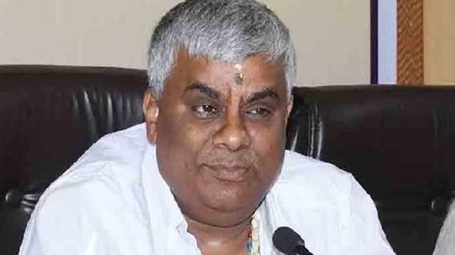 ಮತ್ತೆ ವಿವಾದಾತ್ಮಕ ಹೇಳಿಕೆ ಕೊಟ್ಟ ರೇವಣ್ಣ | Oneindia Kannada