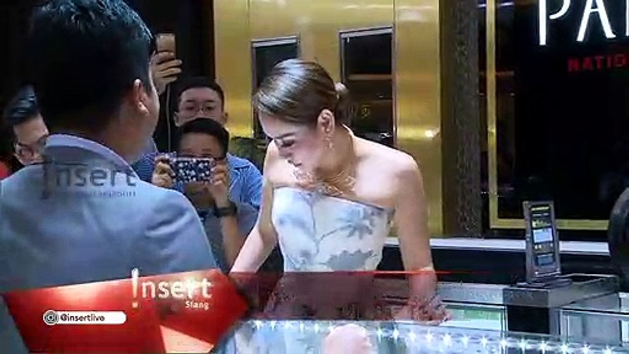 INSERT - Alasan BCL Memilih Chicco Jerikho di Video Klip Terbarunya