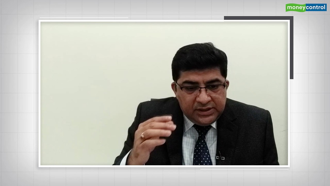 Buy or Sell | Trade cautiously; buy Colgate, Aurobindo Pharma