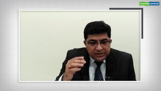 Buy or Sell | Trade cautiously; buy Colgate, Aurobindo Pharma