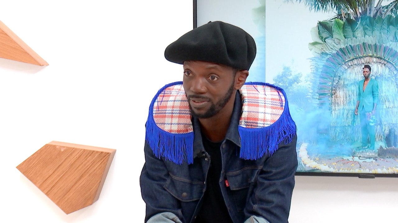Baloji, artiste total, est l'invité de Clique Claque – CLIQUE TV