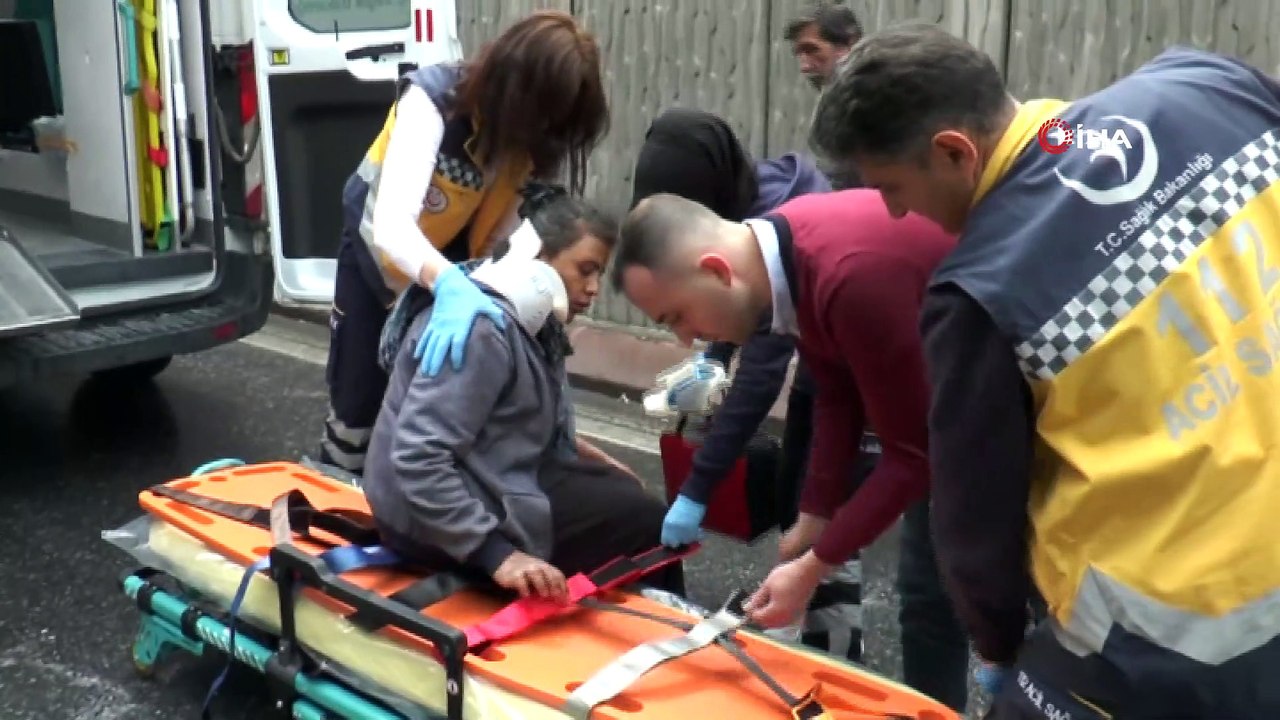 Özel halk otobüsü alt geçitte kaza yaptı: 8 yaralı