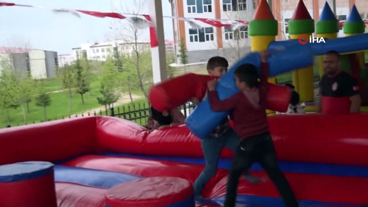 Bingöl’de yetimler şenlikte buluştu