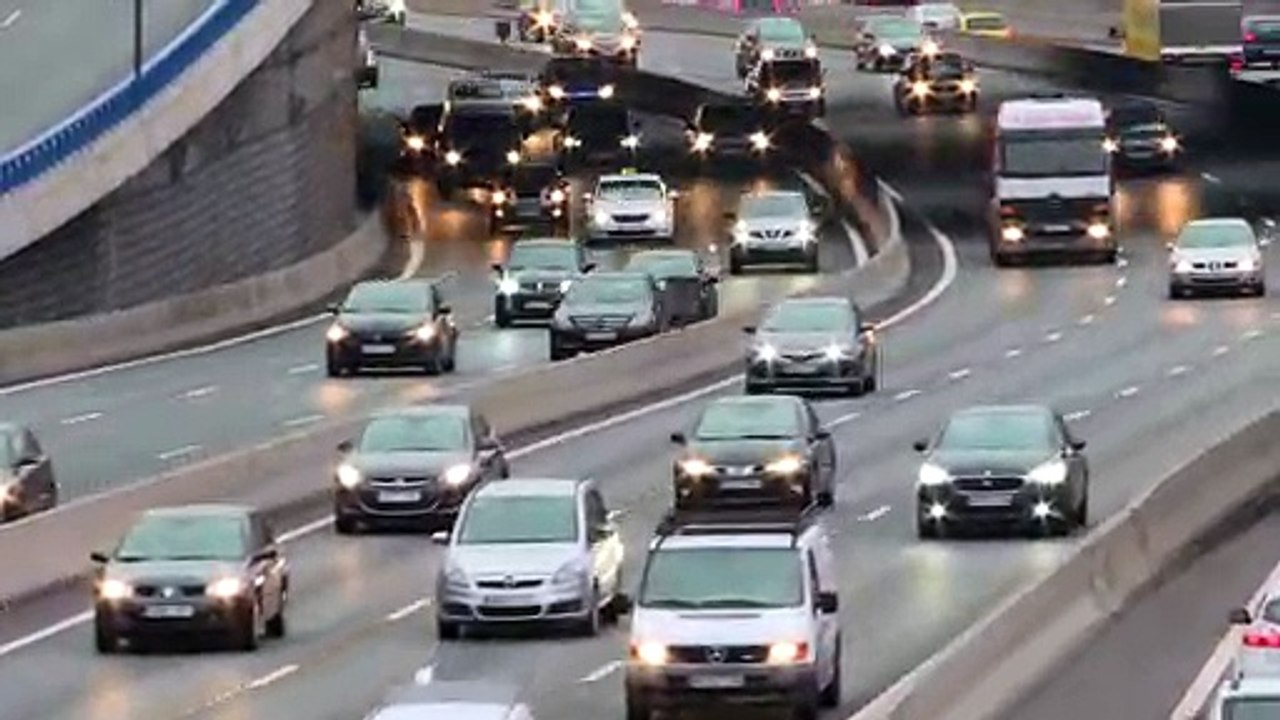 Las matriculaciones de turismos cierran abril en positivo