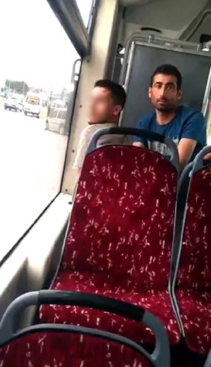 Otobüste Taciz Etti, "Yaptık Bir Hata, Bir Daha Olmaz" Dedi