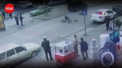 Yaya geçidini kullanan engelliye otomobil çarptı