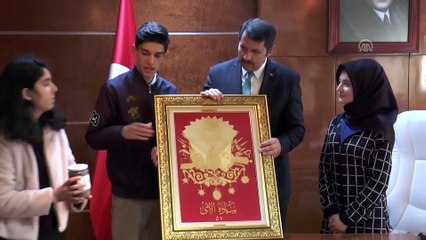 Diploma götüren öğrenciler sancakla döndü - SİVAS