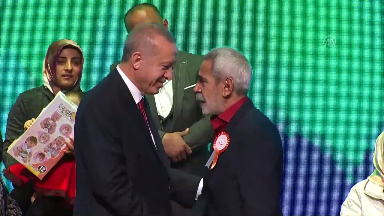 7. Aile Şurası - Ailelere plaket takdimi (2) - ANKARA