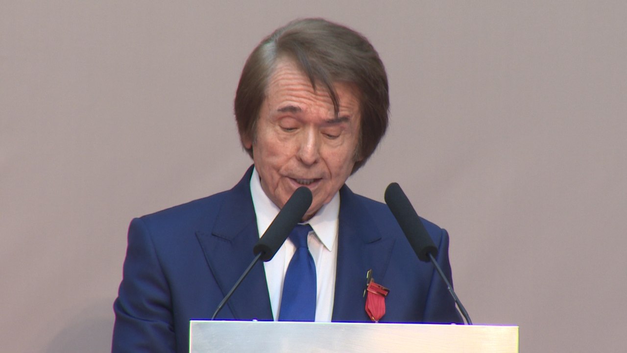 Raphael, "orgulloso" de recibir la Medalla de Oro de la CAM