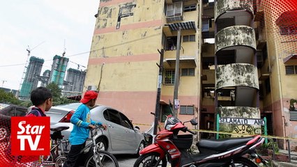 下载视频: Block F safe, Taman Keramat Permai Flat residents allowed to return home Saturday