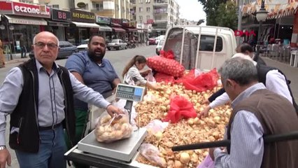 Mersin 5 Ton Kuru Soğan 1 Saat İçinde Tükendi