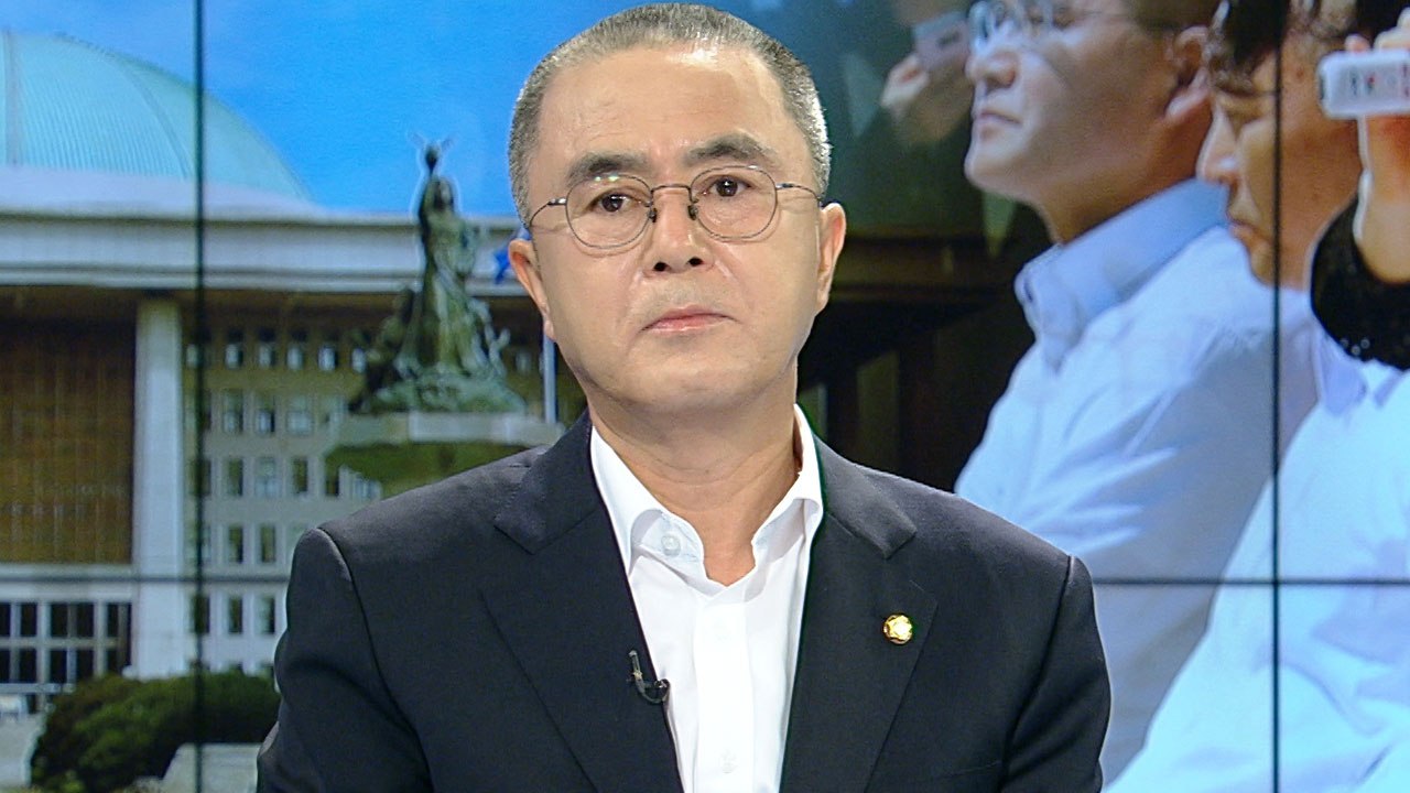 '삭발' 김태흠 "박지원, 정치 그만둬야...미래에 도움 안돼" / YTN