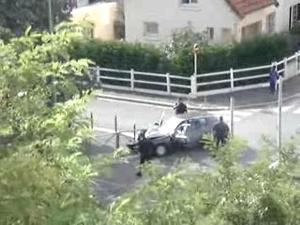 les keuf ki fonce dans l'mur poursuite vitry94400 mafia k'1