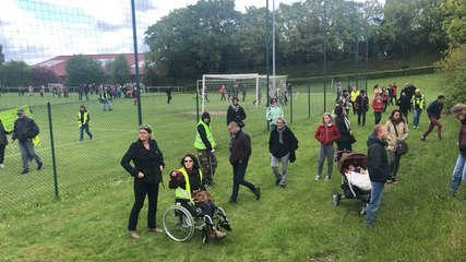 Manifestation contre la centrale à gaz