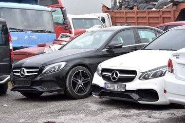 Konya'da Çalıntı ve 'Change' Yapılan 15 Lüks Araç Ele Geçirildi