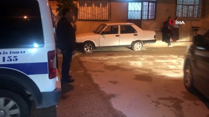 Eski eşini darp eden şahsa mahalleli saldırdı